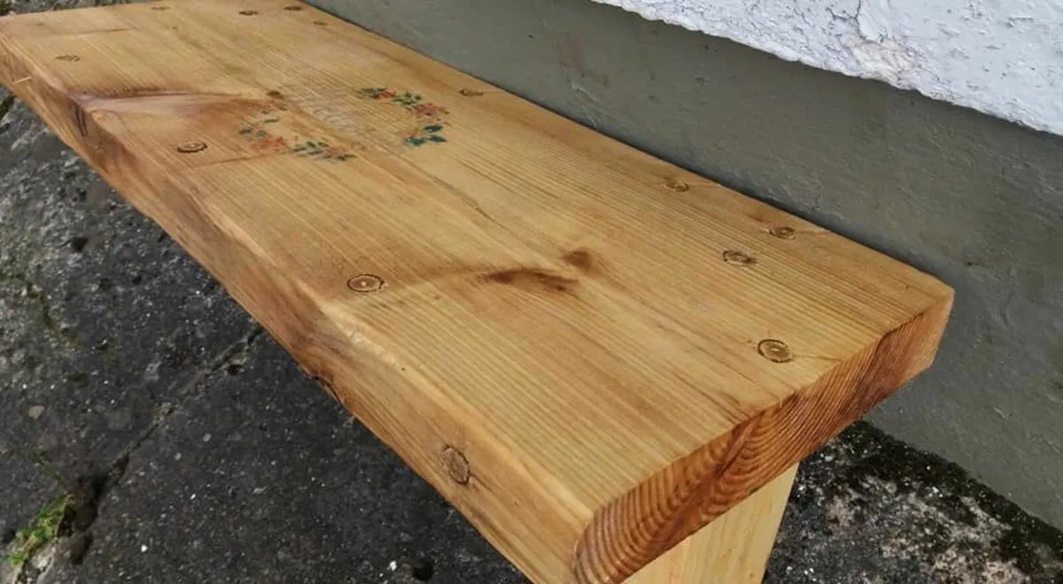 Rustic style chunky floating shelf / display - Image 4
