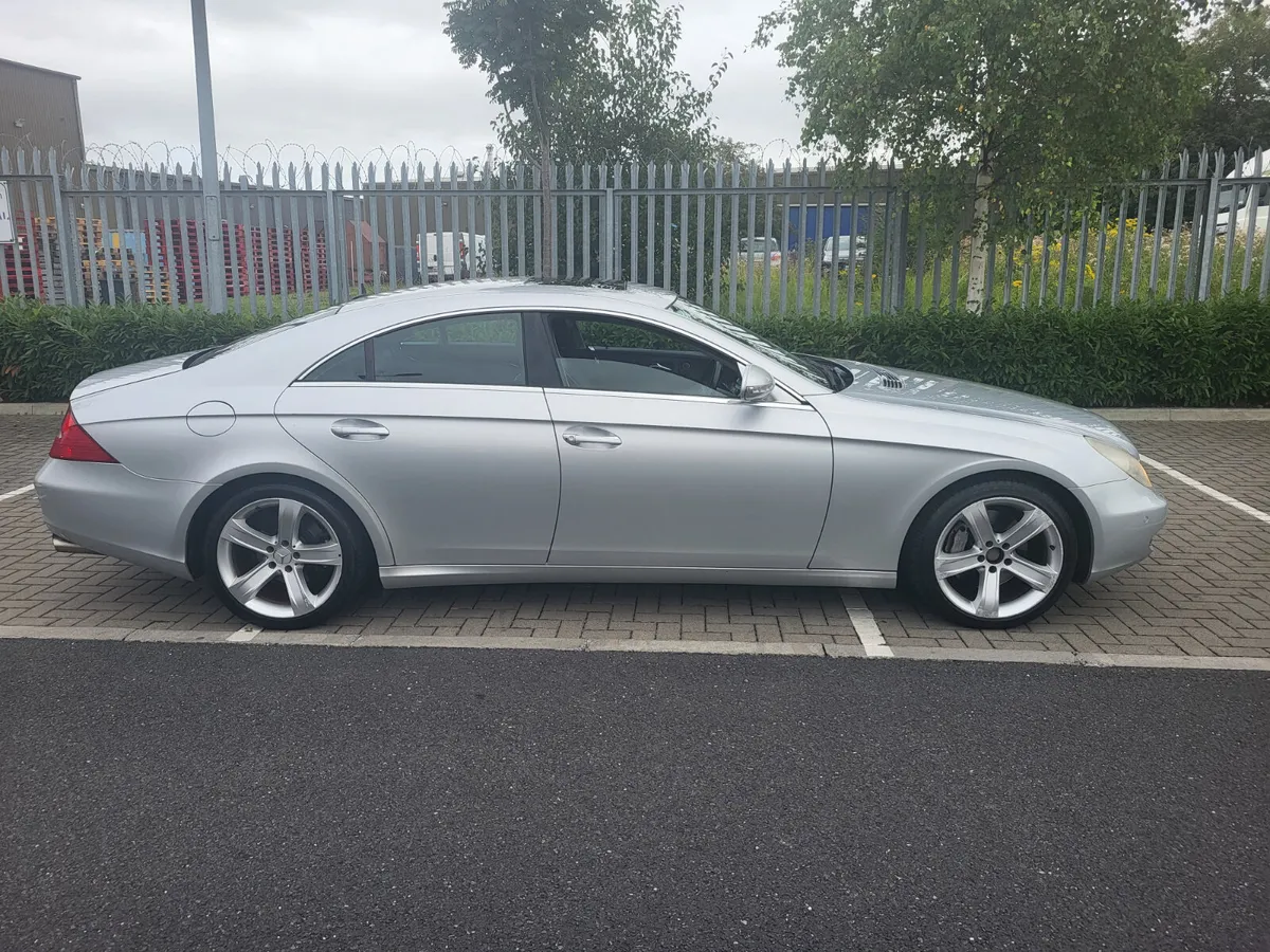 Mercedes-Benz CLS 250 Petrol 2006 - Image 2
