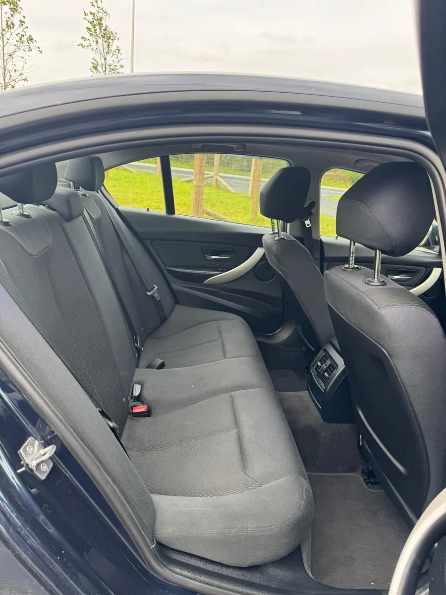 BMW 320d 2014 - Image 4