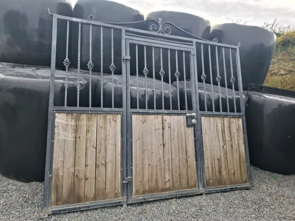 Gates - Image 3