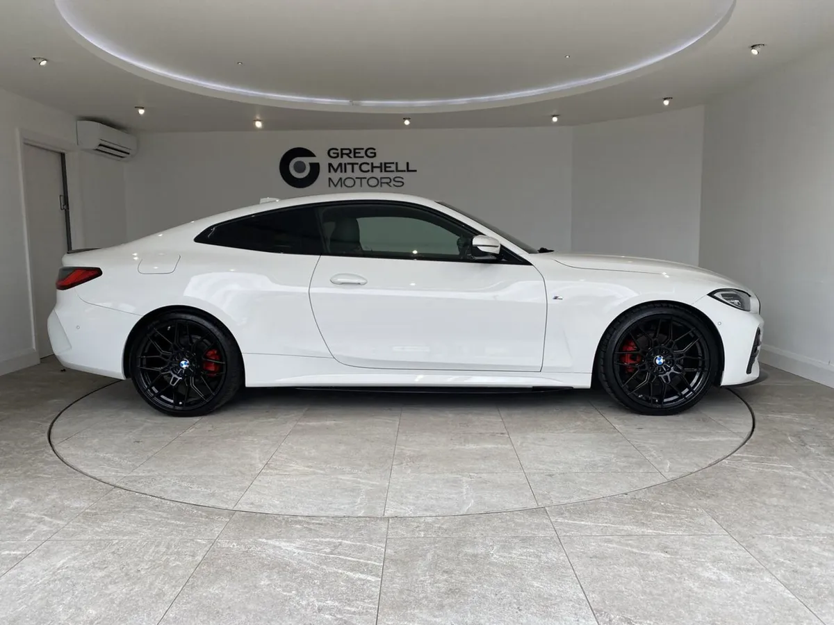 BMW 4-Series 2022 - Image 4