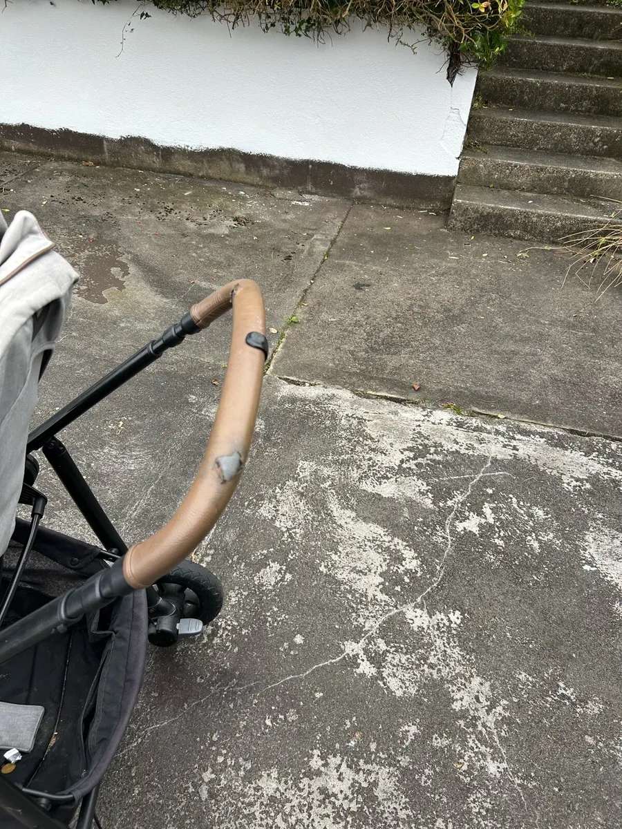 Pram - FREE - Image 4