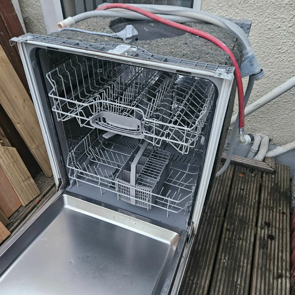 Dishwasher - Image 1