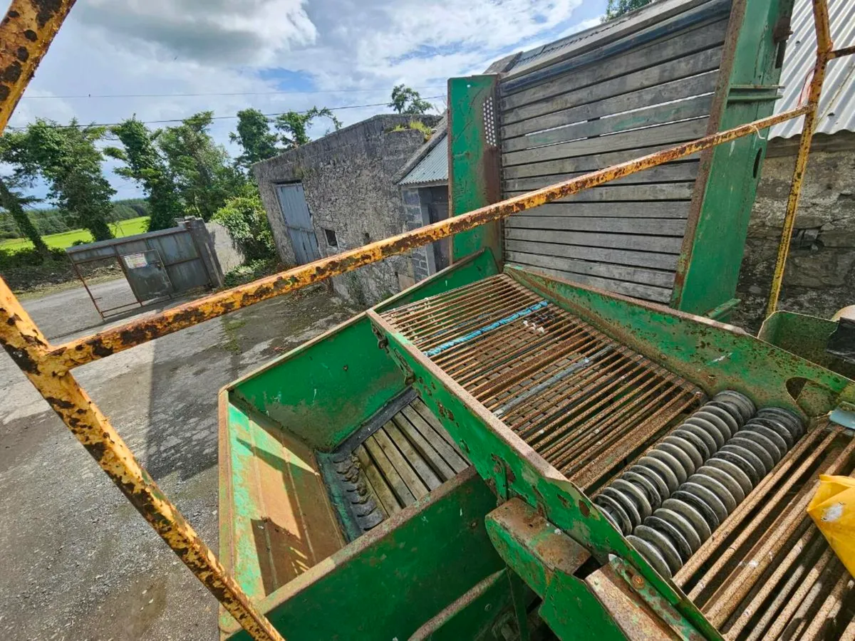 Patato harvester - Image 3