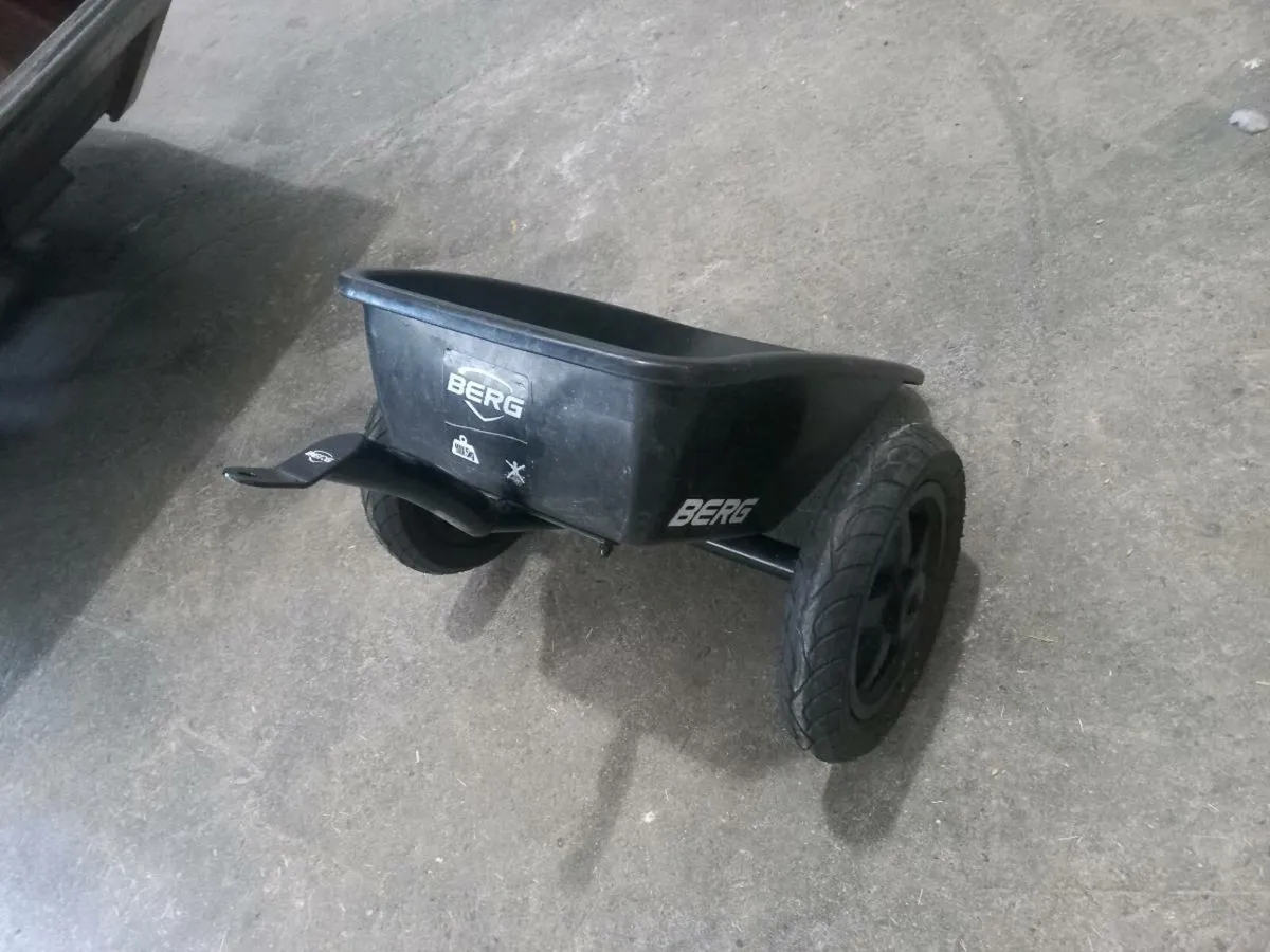 Berg trailer - Image 1