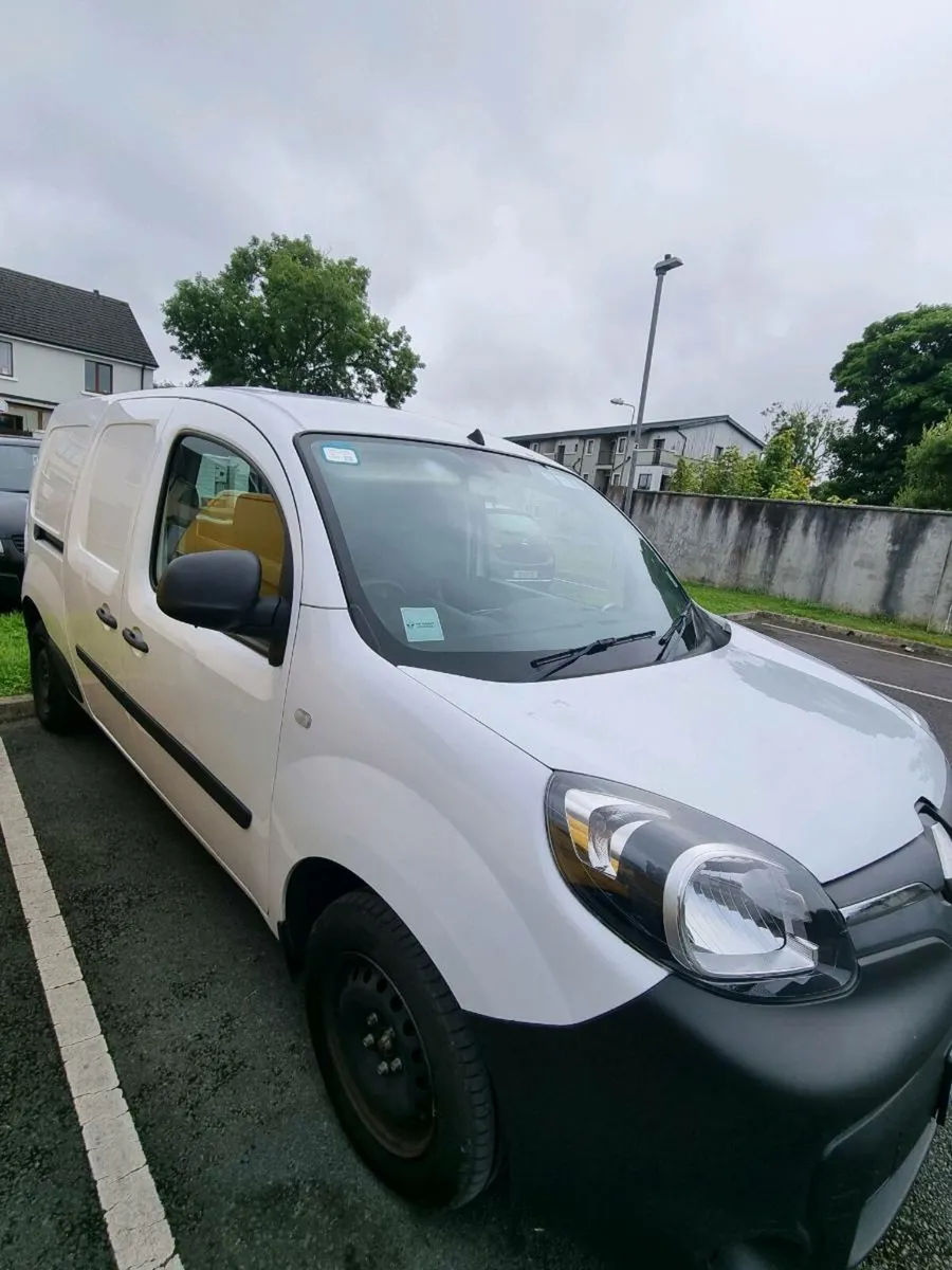 Van - Image 2