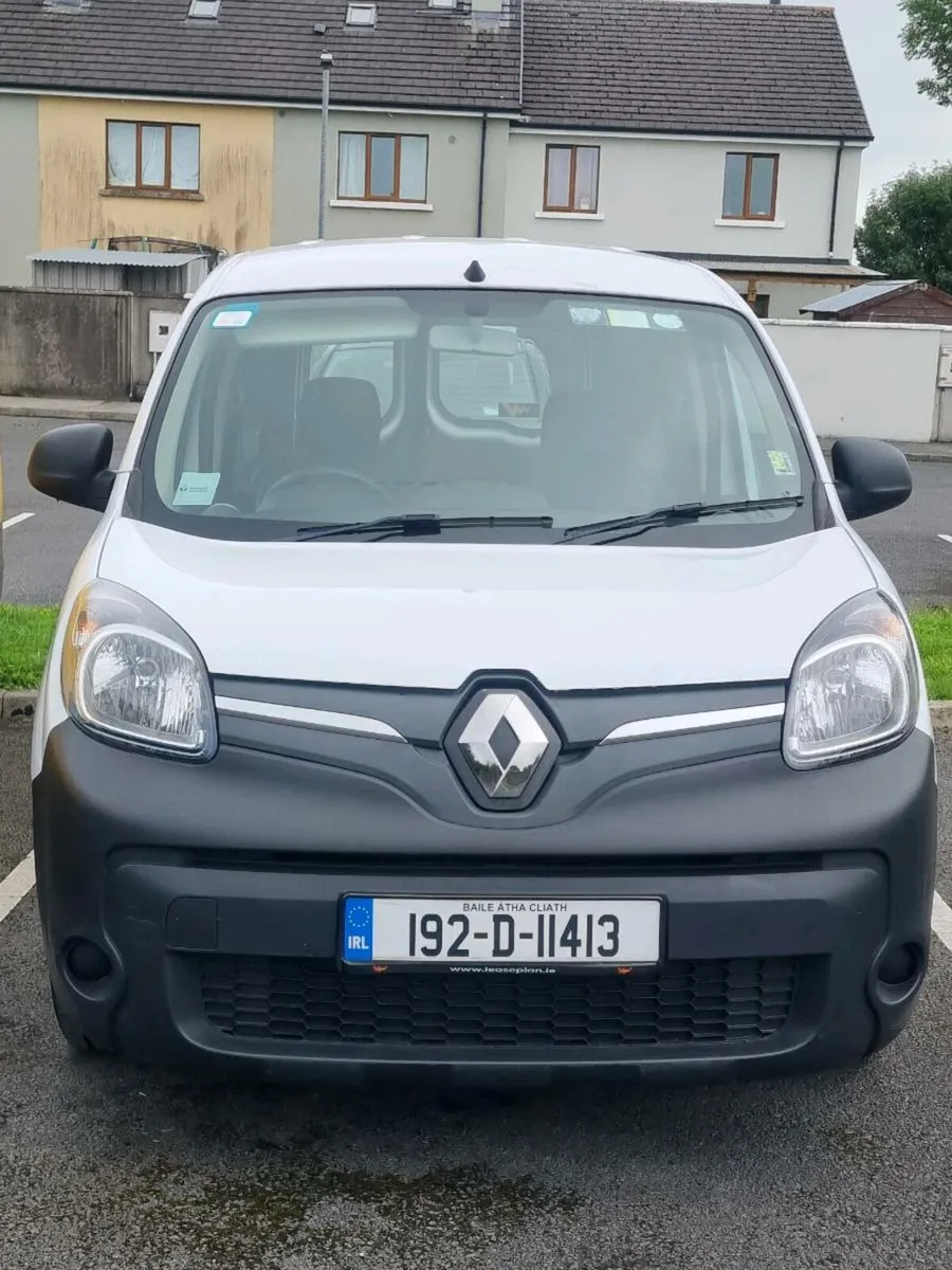 Van - Image 4
