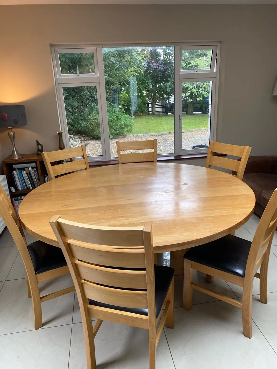 Oak Dining Table & 6 chairs - Image 2