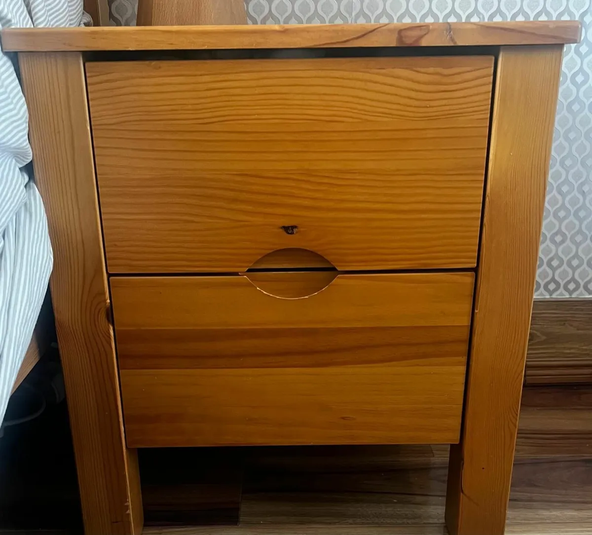 Pine bed room set - Image 2