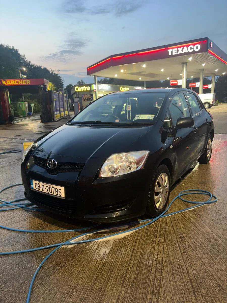 2008 Toyota Auris - Image 1