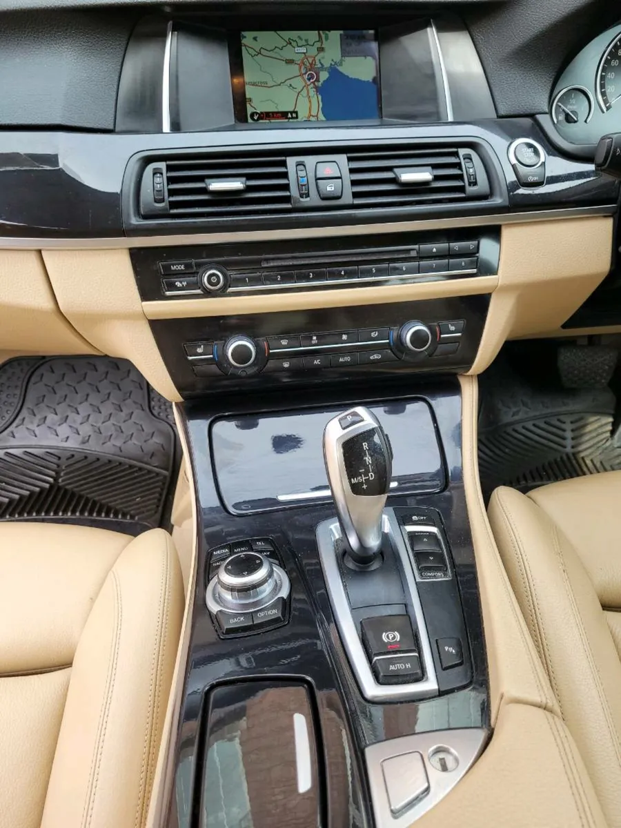 Car - Image 3