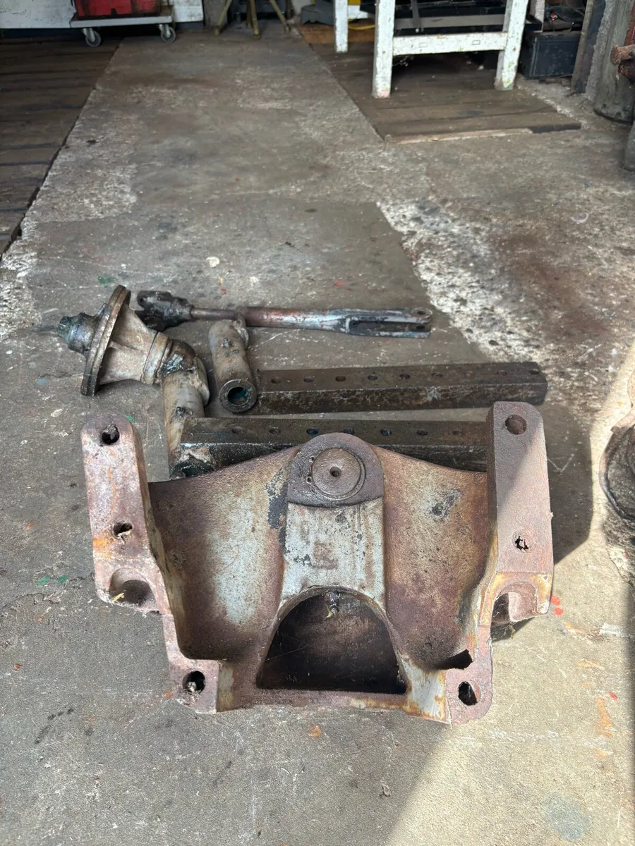 Massey Ferguson 135 parts - Image 1