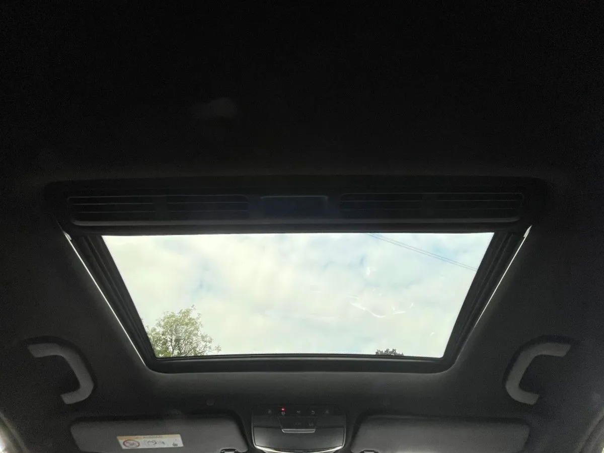Mercedes-Benz EQC 400 AMG Line Premium 4matic - Image 3