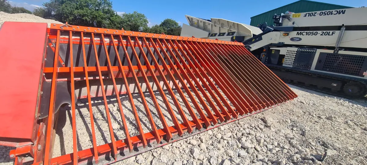 FINLAY POWERSCREEN 14' SCREENER TIPPING GRID - Image 2