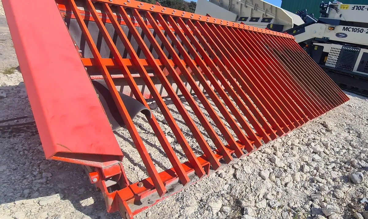 FINLAY POWERSCREEN 14' SCREENER TIPPING GRID - Image 3