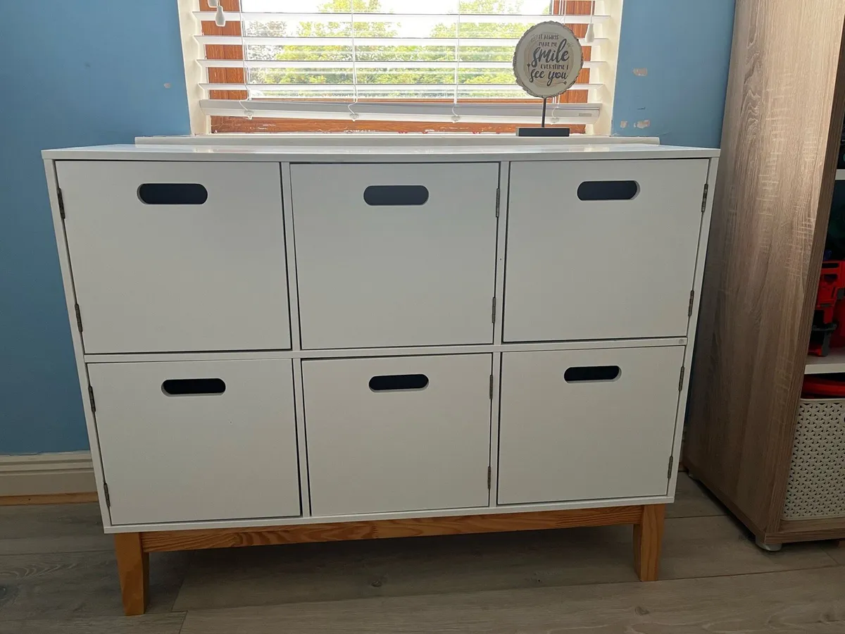 Children’s storage unit - Image 1