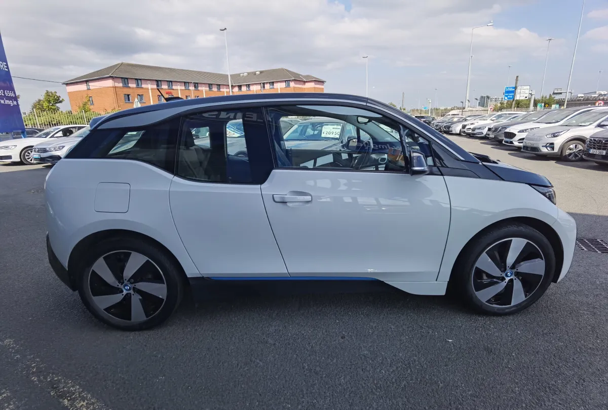 BMW I3 120AH AUTOMATIC - Image 4
