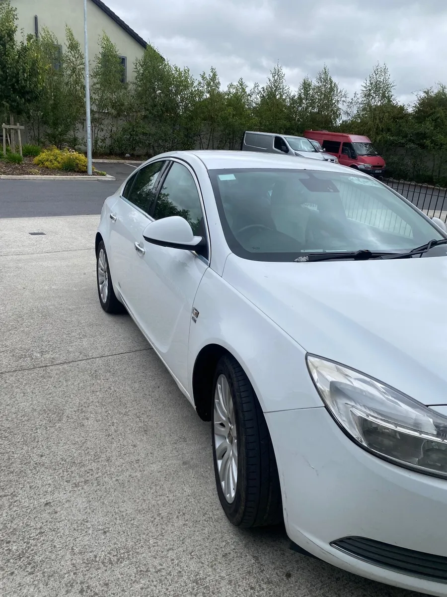 Vauxhall Insignia 2011 - Image 1
