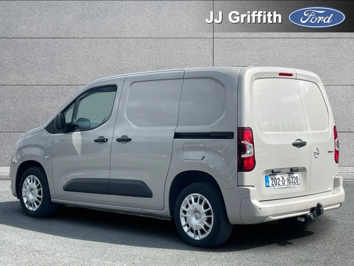 Opel Combo Combo Cargo Sportive 1.5 130BHP - Image 2