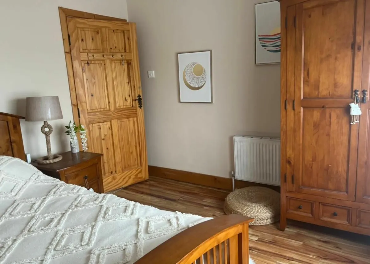 4 piece - bedroom set - Image 4