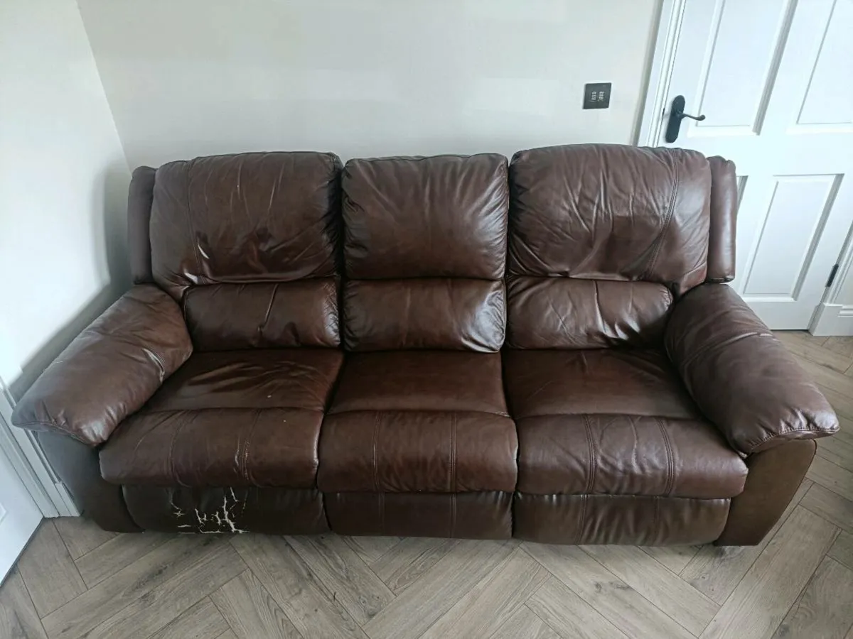 Couches - Image 2