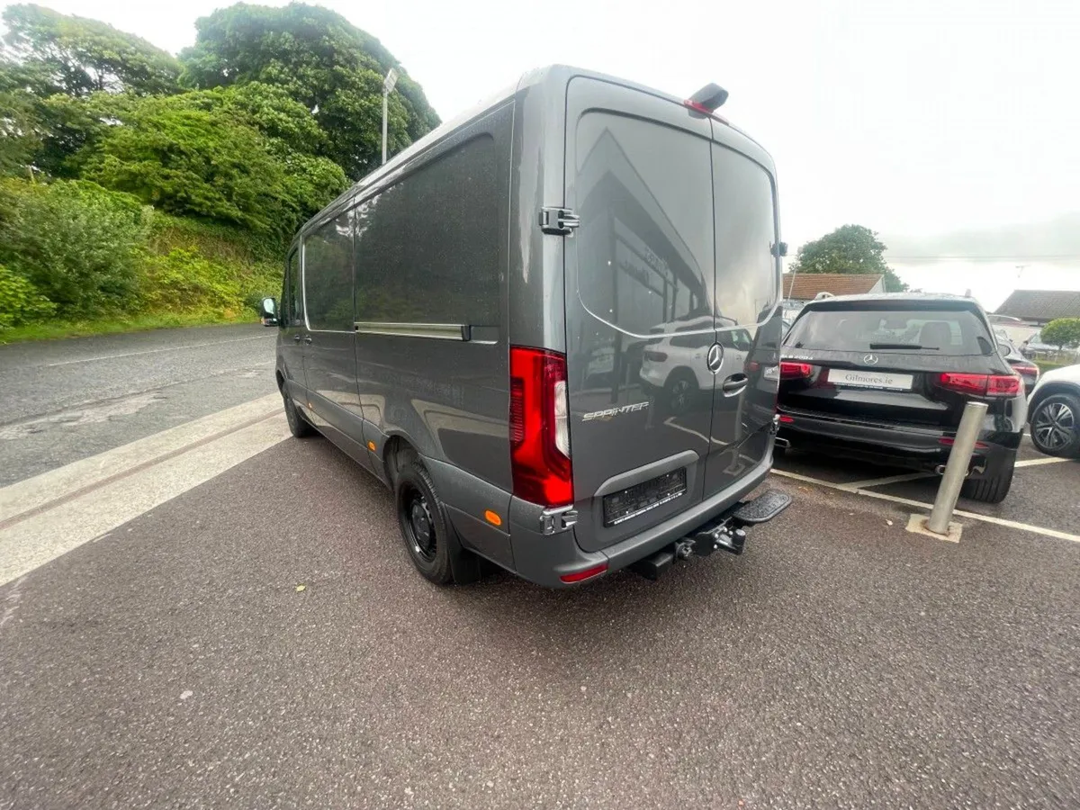 Mercedes-Benz Sprinter - Image 2