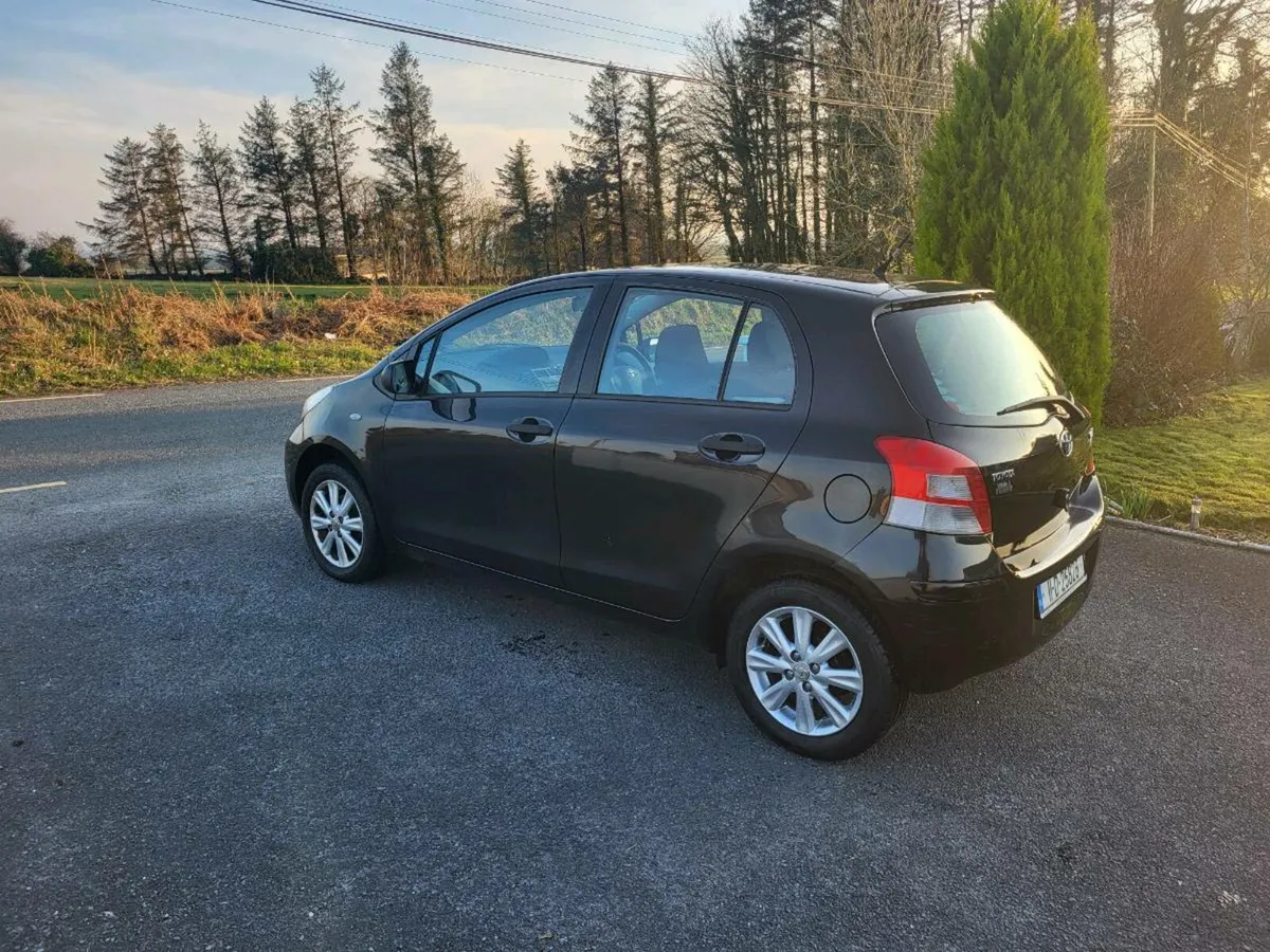 Toyota Yaris **low mileage** - Image 1