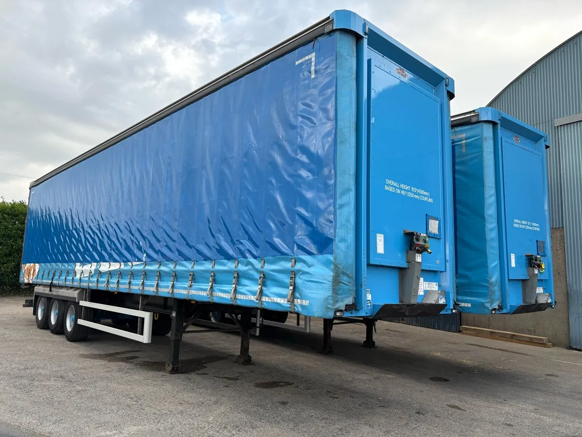 2019 Cartwright 4.58MT Triaxle Curtainsider - Image 1