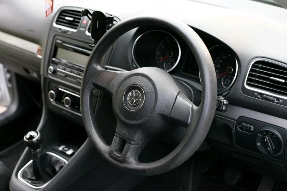 2010 Volkswagen golf - Image 3