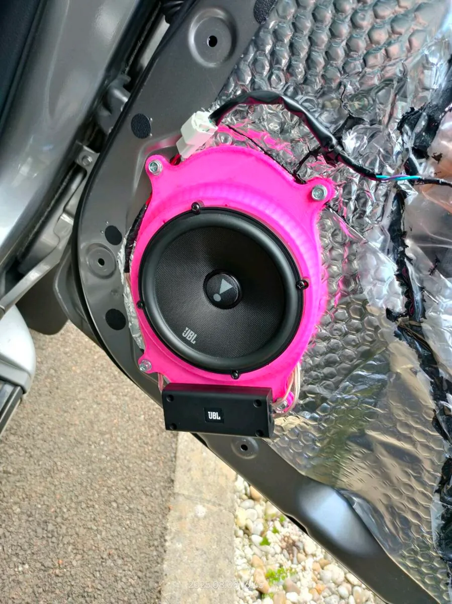 OEM Speakers & Head Unit Nissan Navara 2019 NP300 - Image 2