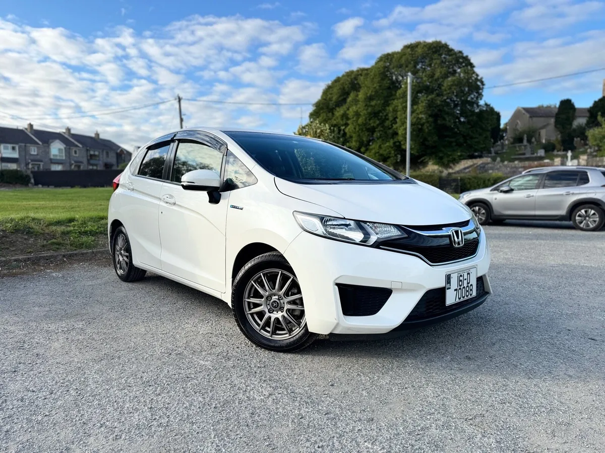 2016 HONDA FIT. LOW MILEAGE. 2 YEAR NCT. AUTO 1.5L - Image 3