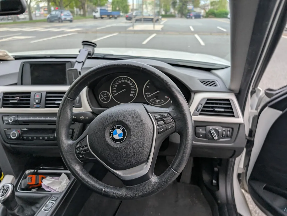 BMW 3-Series 2014 | Fantastic Condition |Low Miles - Image 4