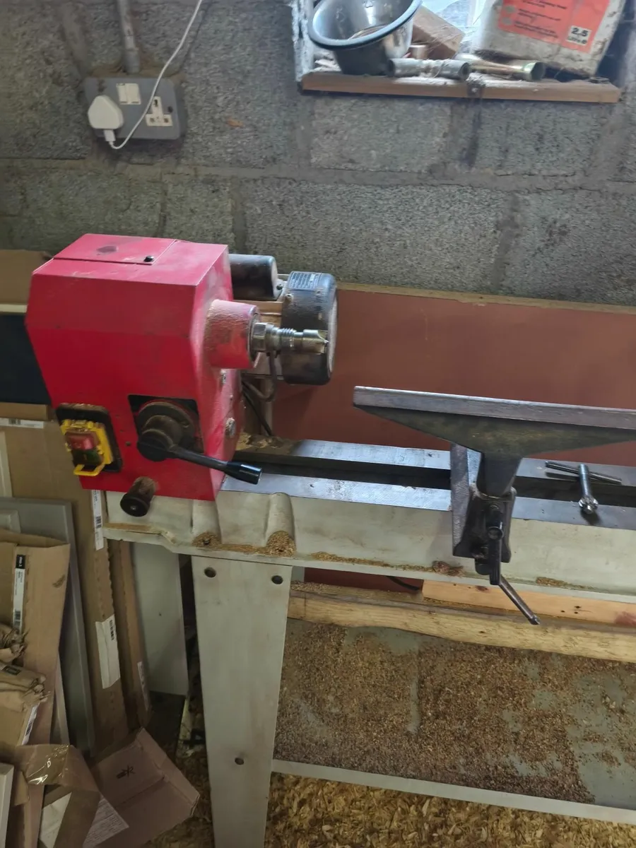 Wood lathe - Image 2