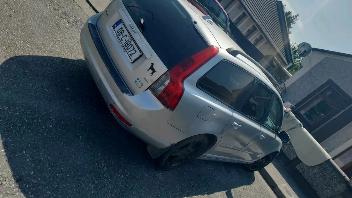 Car - Image 4
