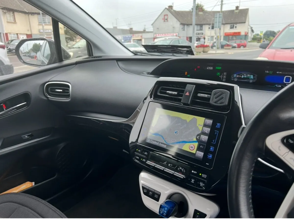 Toyota Prius 2018 - Image 3