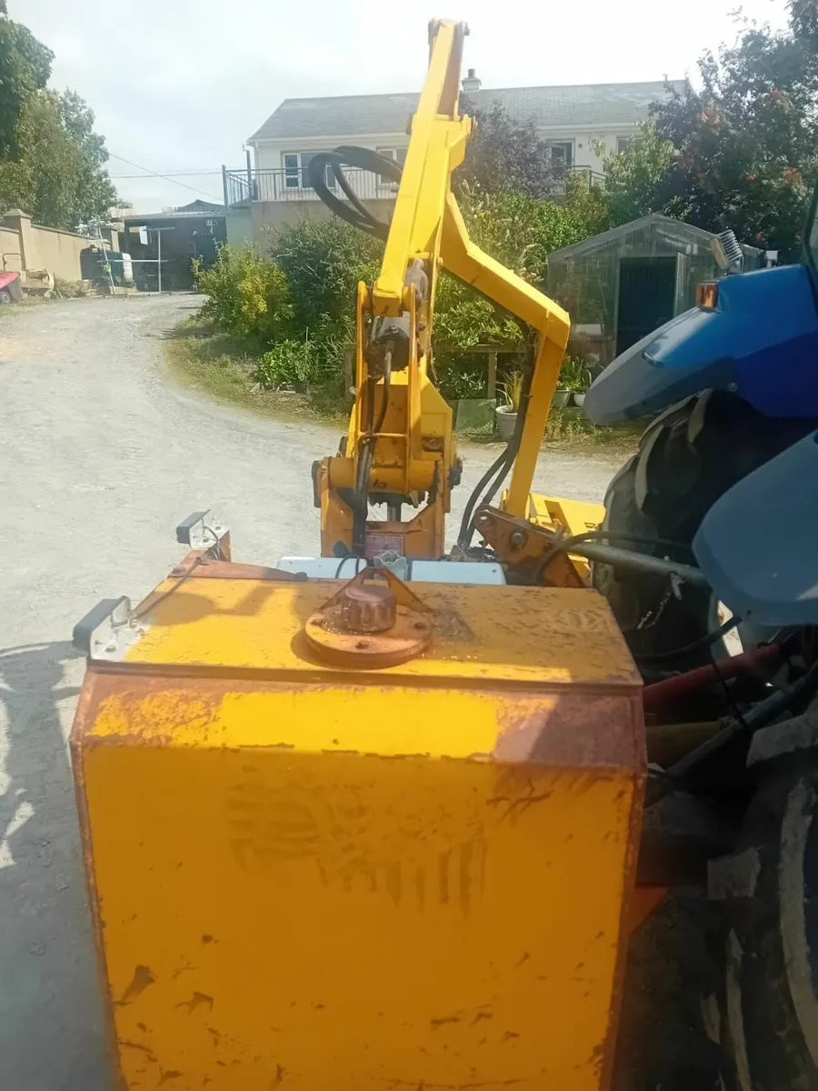 McConnell Hedgecutter - Image 3