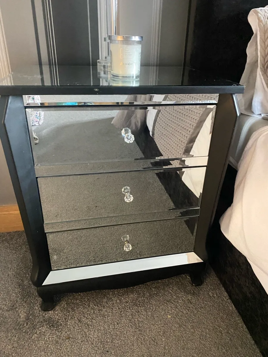 Bedside table - Image 3