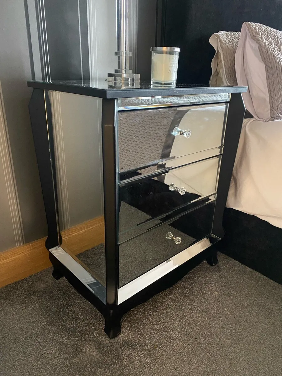 Bedside table - Image 4