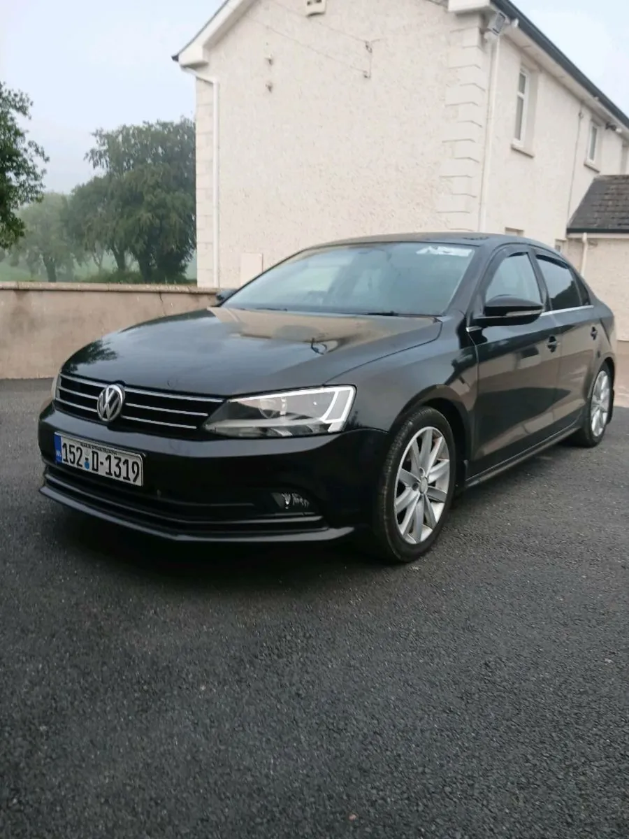 Volkswagen jetta 2.0 tdi  Dsg - Image 2