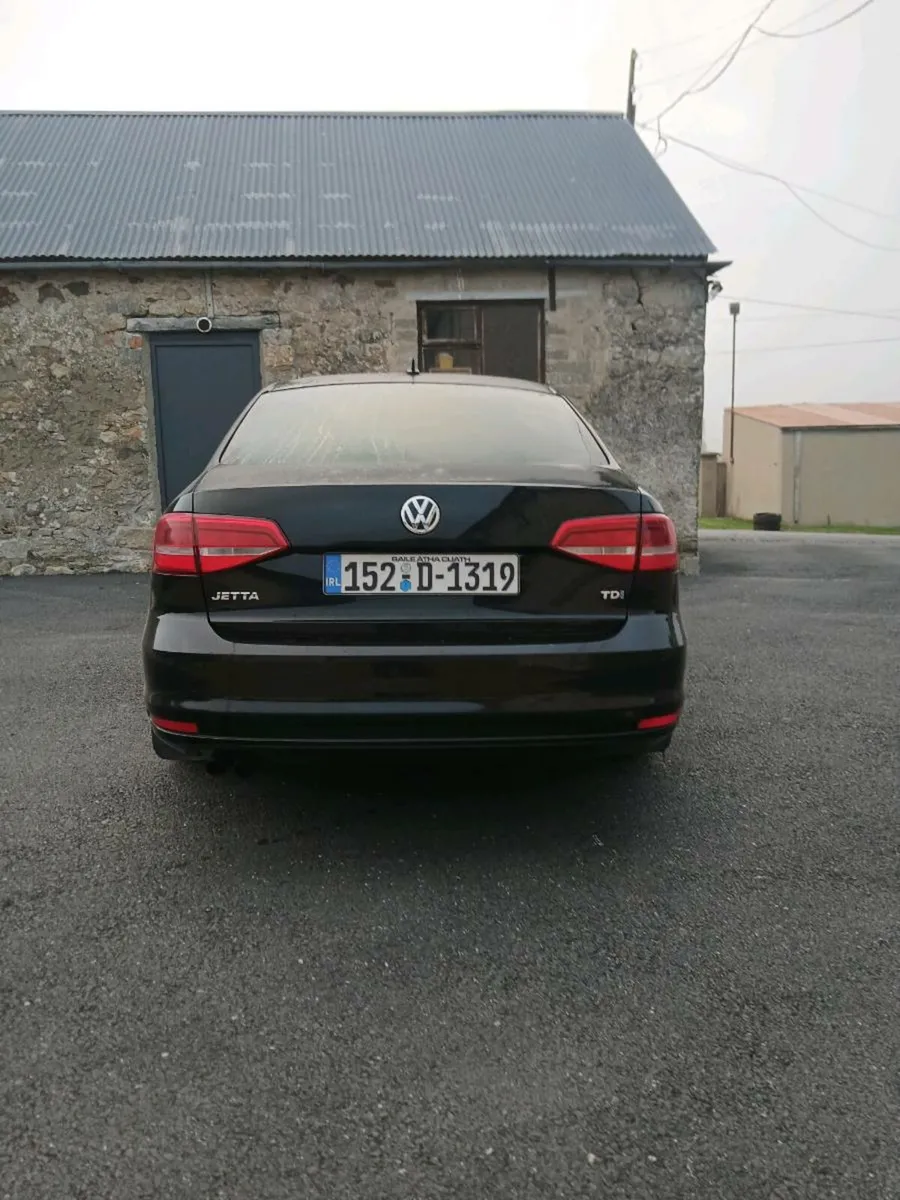 Volkswagen jetta 2.0 tdi  Dsg - Image 4