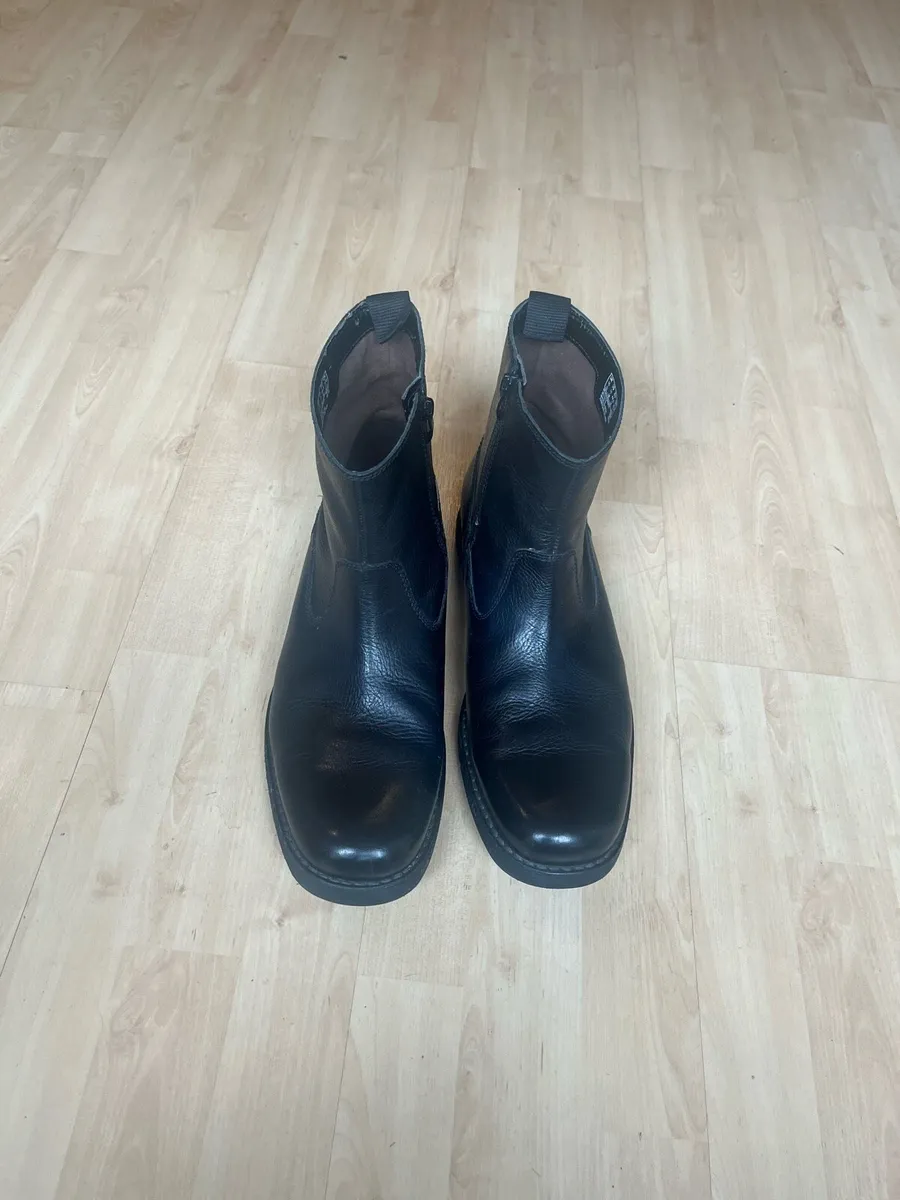Clarkes Men’s Boots size 10 - Image 2