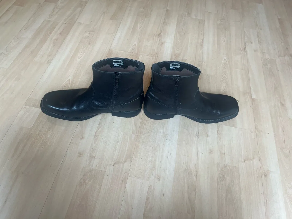 Clarkes Men’s Boots size 10 - Image 3