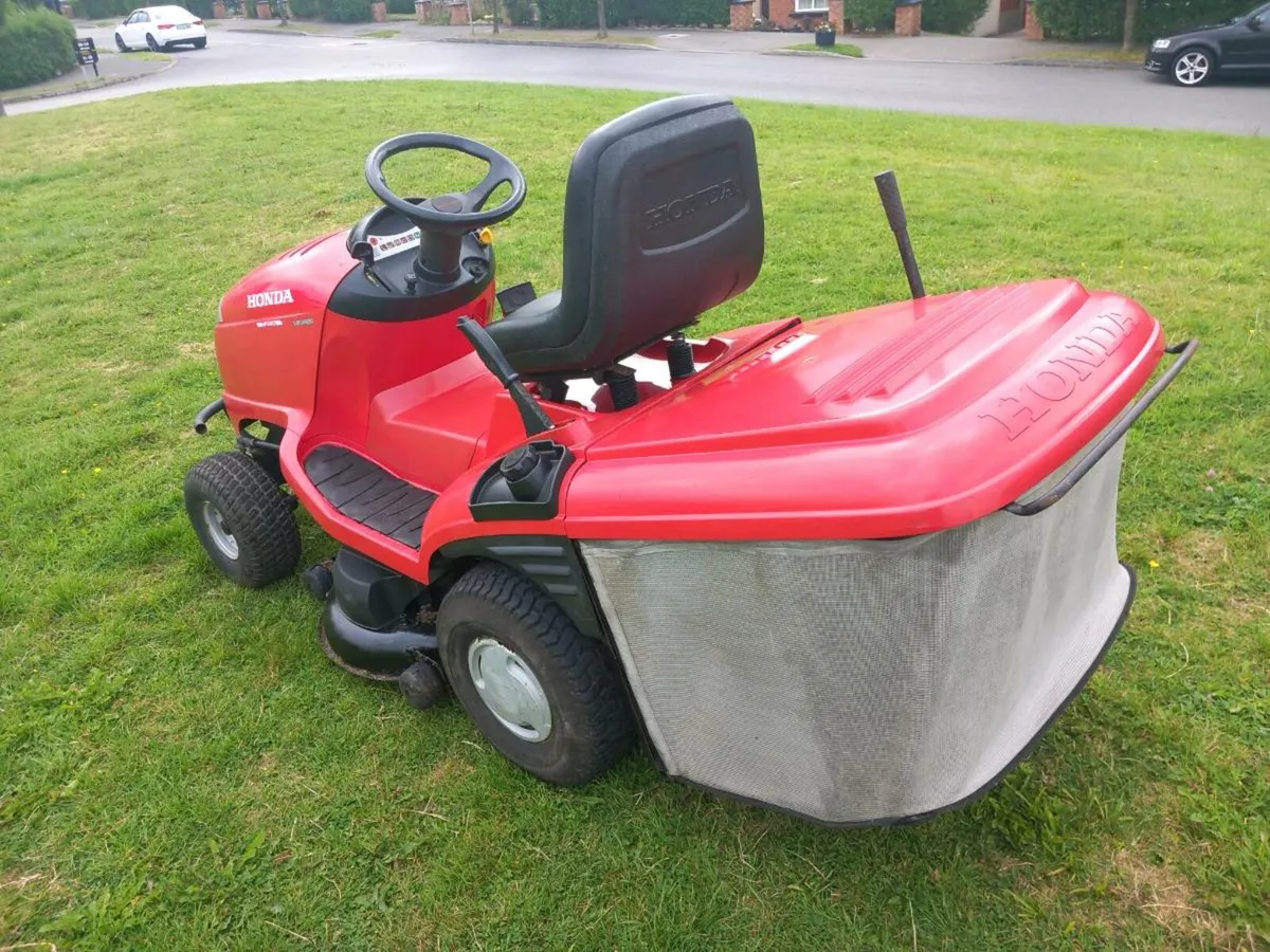 Ride on lawnmower - Image 4