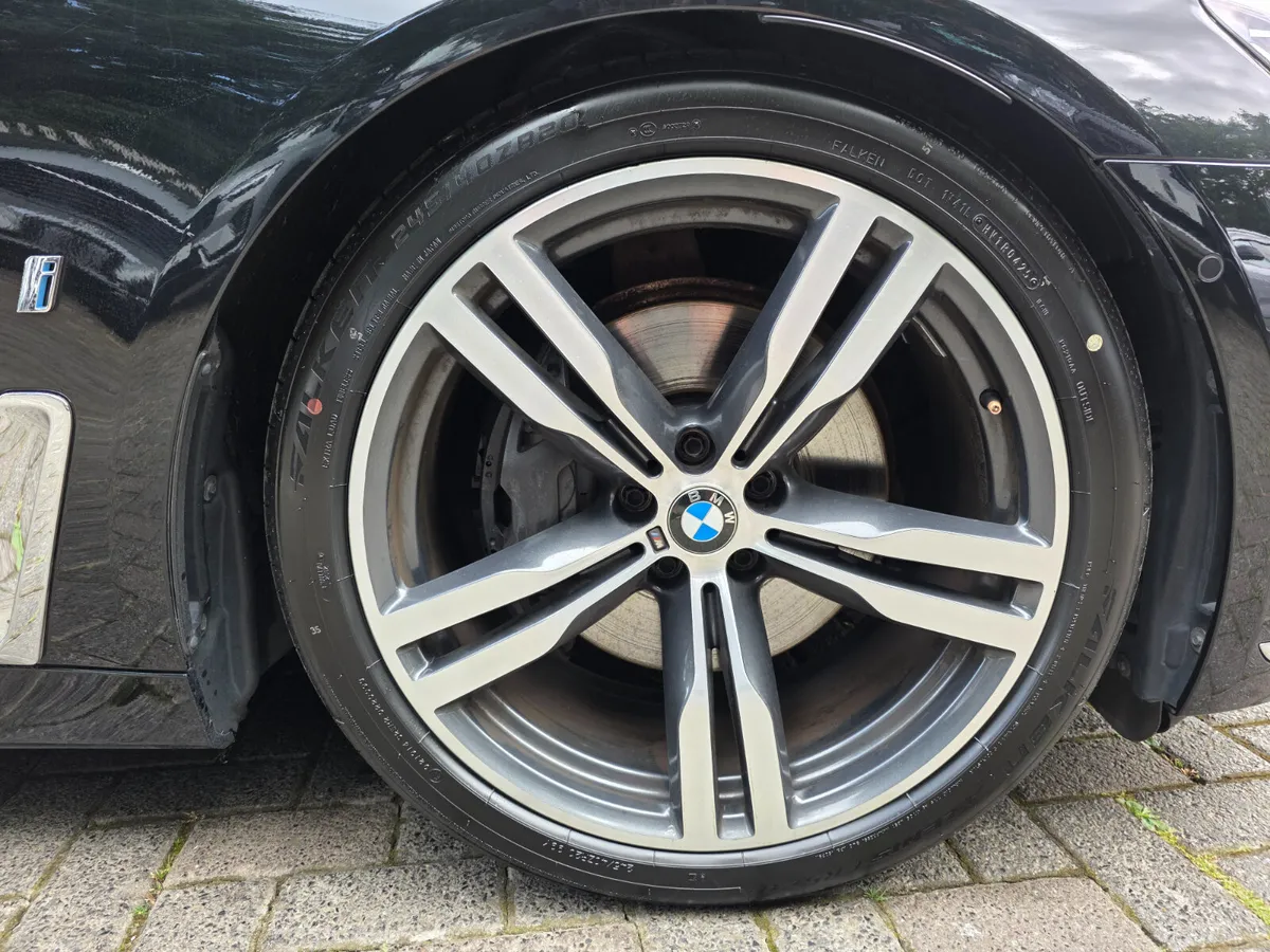 2018 BMW 740E M-SPORT AUTO.... - Image 4