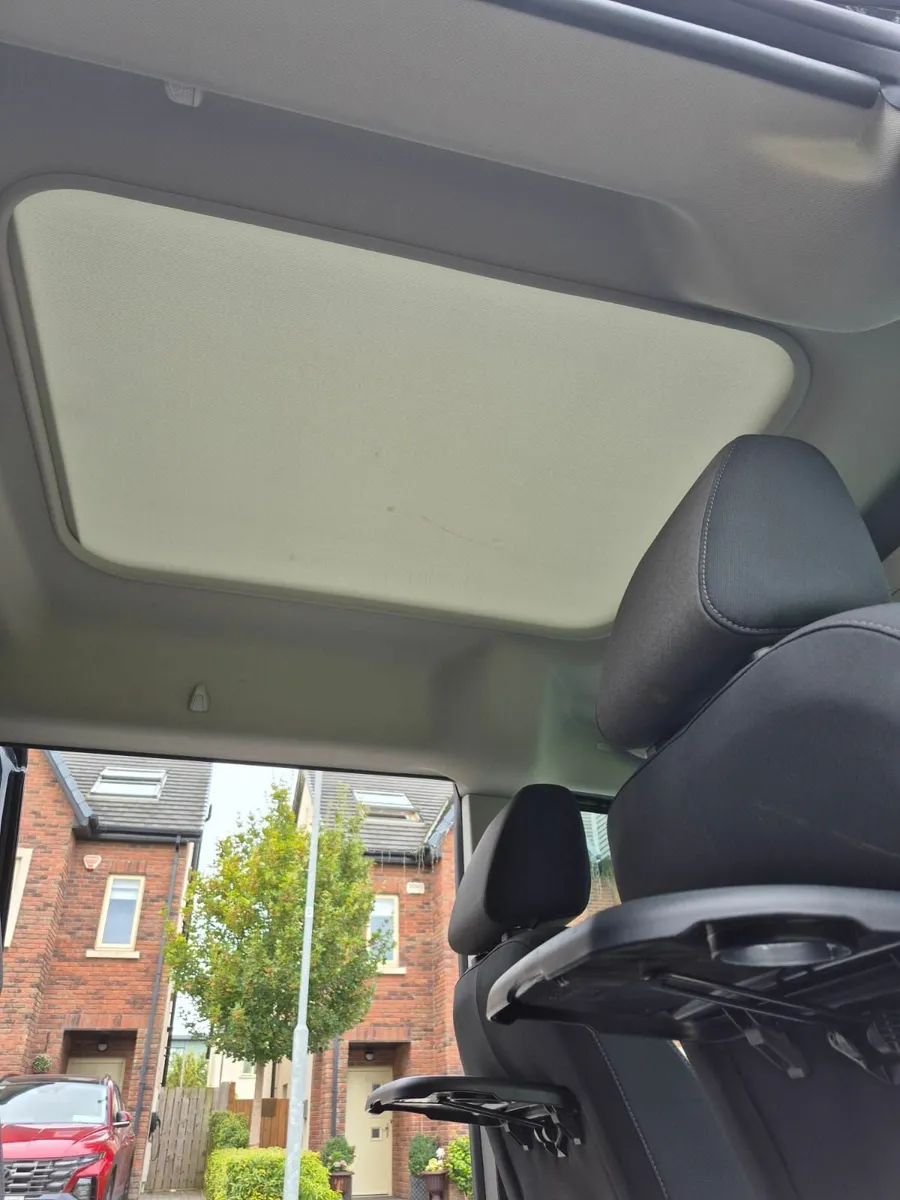 Ford Tourneo Connect 2022 wheelchair accessible - Image 4