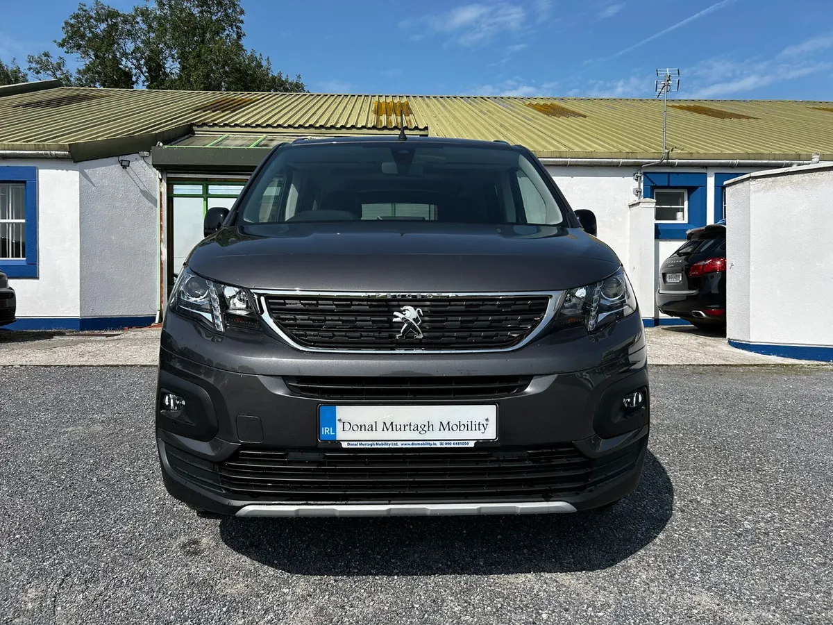 242 Wheelchair Car - Image 2