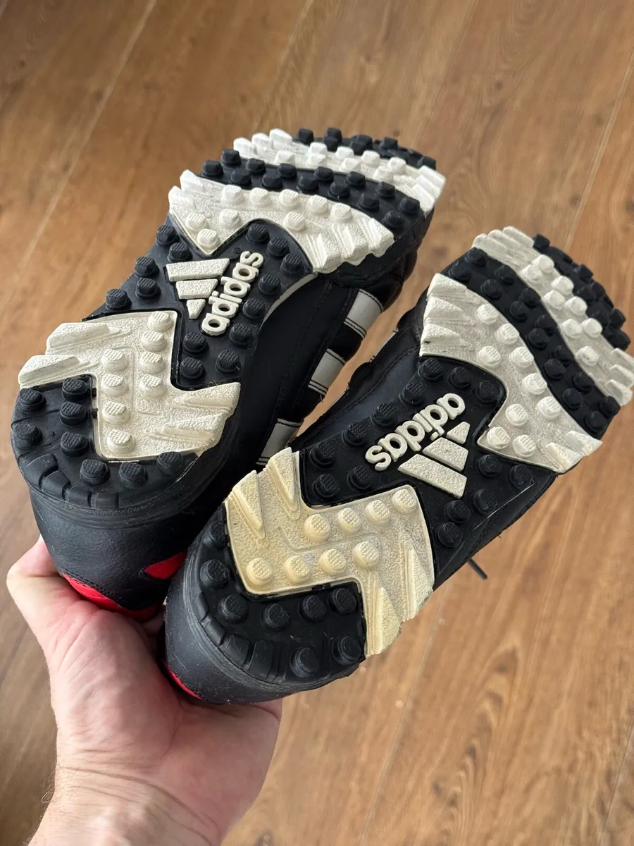 Adidas astro football/sports boots - Image 3