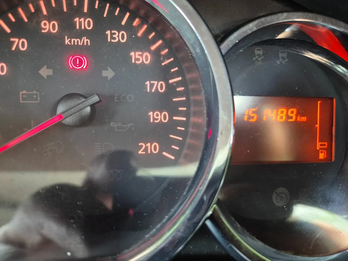 Nct today8/27,only 90mls,driving as new,NO OFFERS - Image 3
