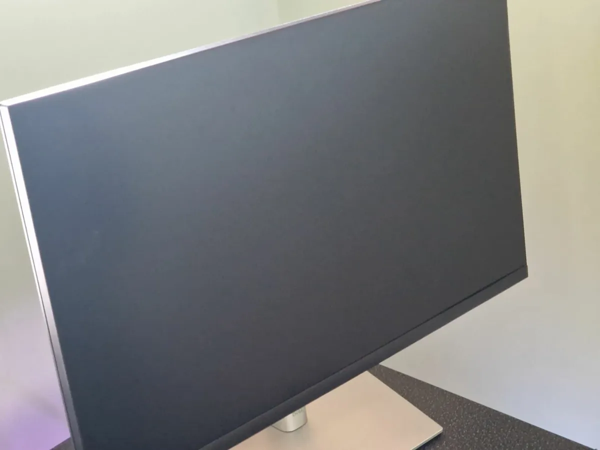 Personal computer monitor 27 inch dell - Image 3