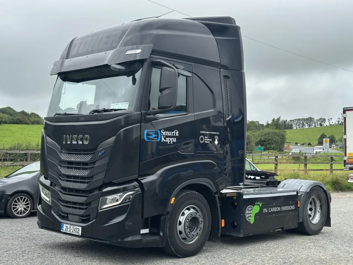 2021 IVECO S-WAY 460 NATURAL GAS POWERED - Image 3